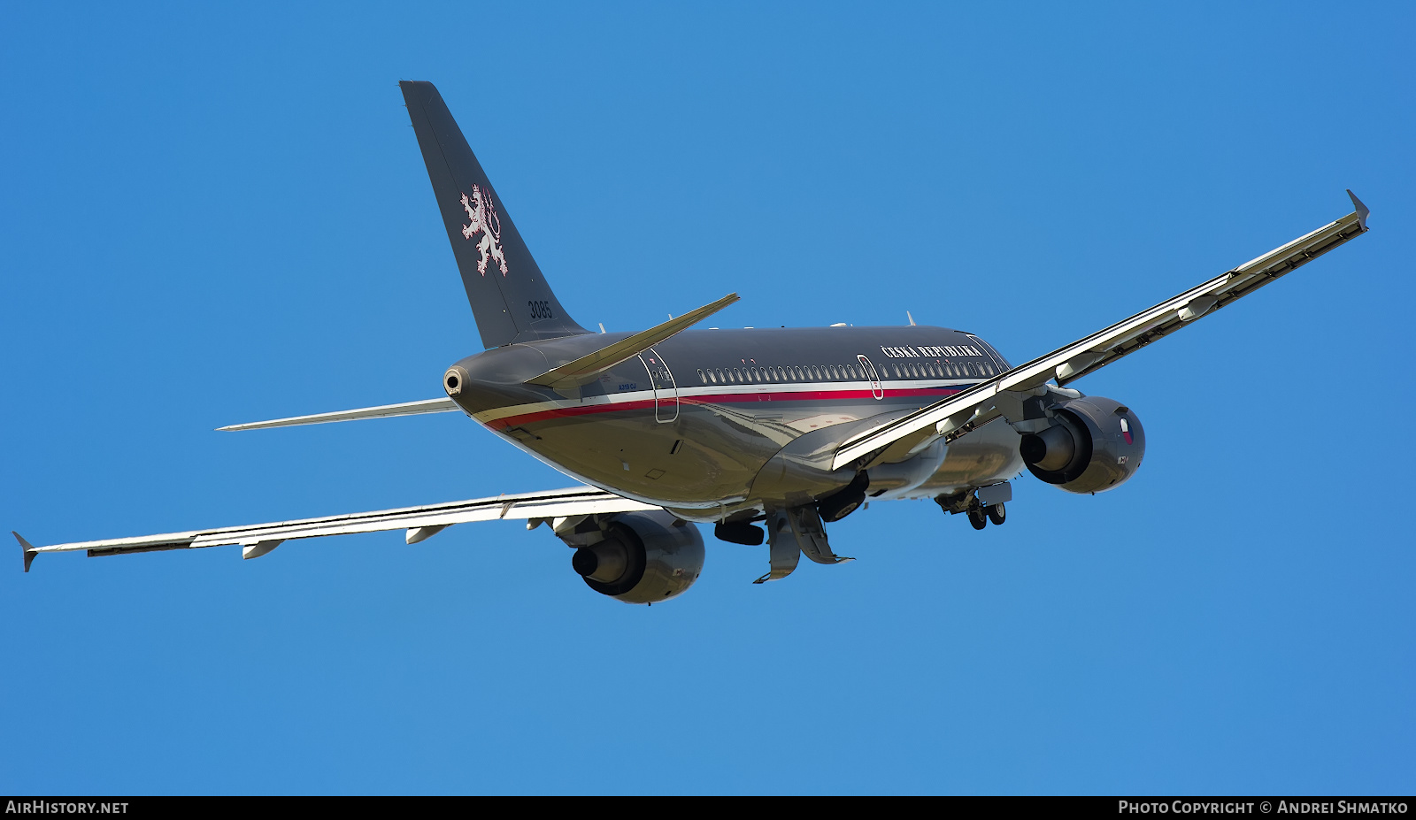 Aircraft Photo of 3085 | Airbus ACJ319 (A319-115/CJ) | Czechia - Air Force | AirHistory.net #617225