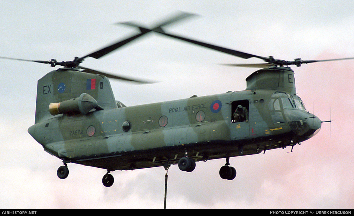 Aircraft Photo of ZA672 | Boeing Chinook HC1 (352) | UK - Air Force | AirHistory.net #617275