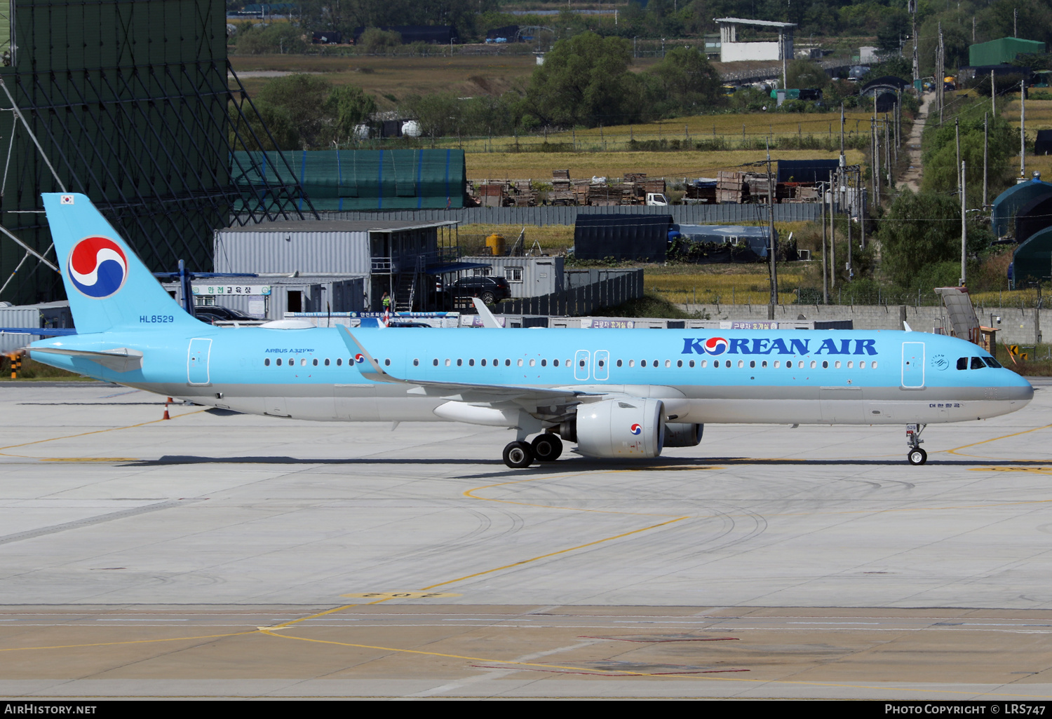 Aircraft Photo of HL8529 | Airbus A321-272NX | Korean Air | AirHistory.net #617349