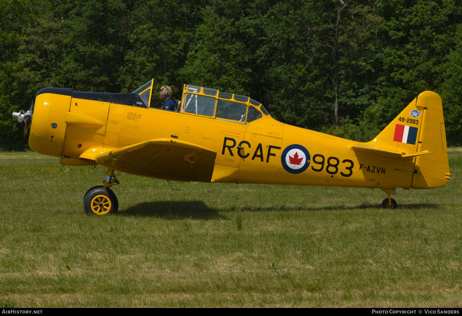 Aircraft Photo of F-AZVN / 49-2983 | North American T-6G Texan | Canada - Air Force | AirHistory.net #617354