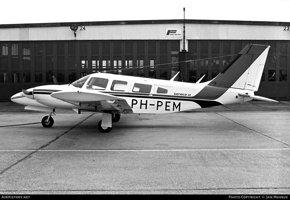 Aircraft Photo of PH-PEM | Piper PA-34-200T Seneca II | AirHistory.net #617385