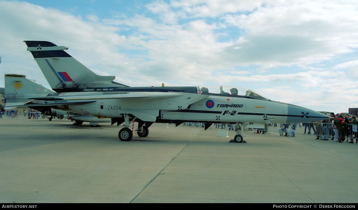Aircraft Photo of ZA254 | Panavia Tornado F2 | UK - Air Force | AirHistory.net #617410