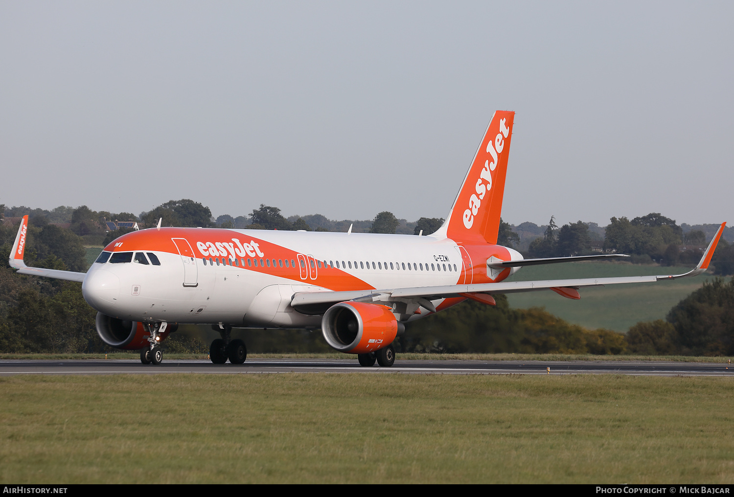 Aircraft Photo of G-EZWI | Airbus A320-214 | EasyJet | AirHistory.net #617538
