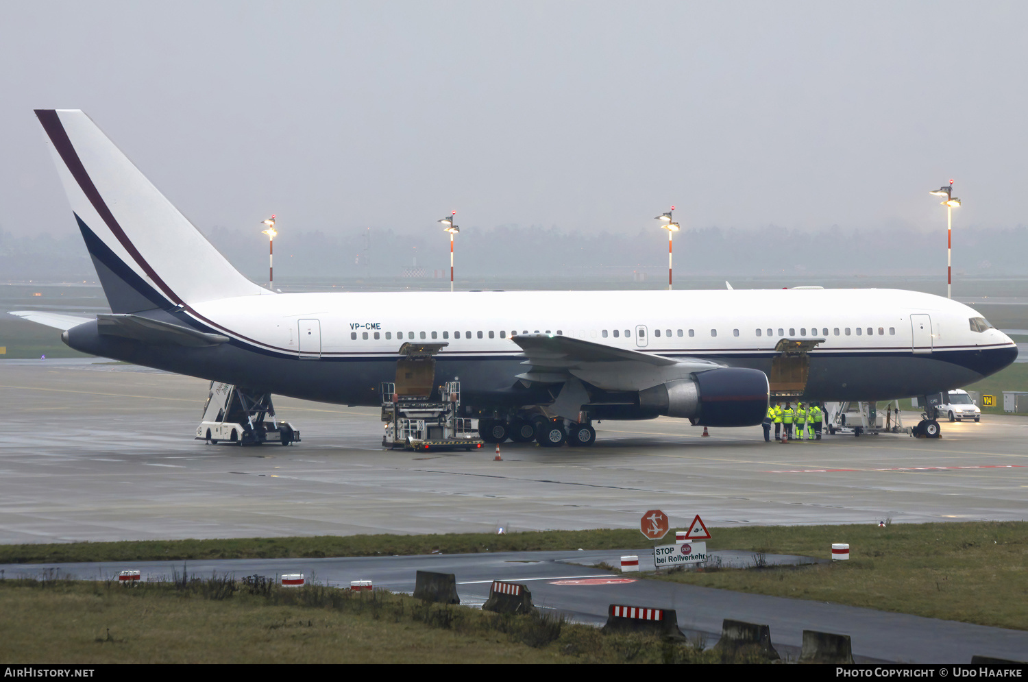 Aircraft Photo of VP-CME | Boeing 767-231(ER) | Mid East Jet | AirHistory.net #617723