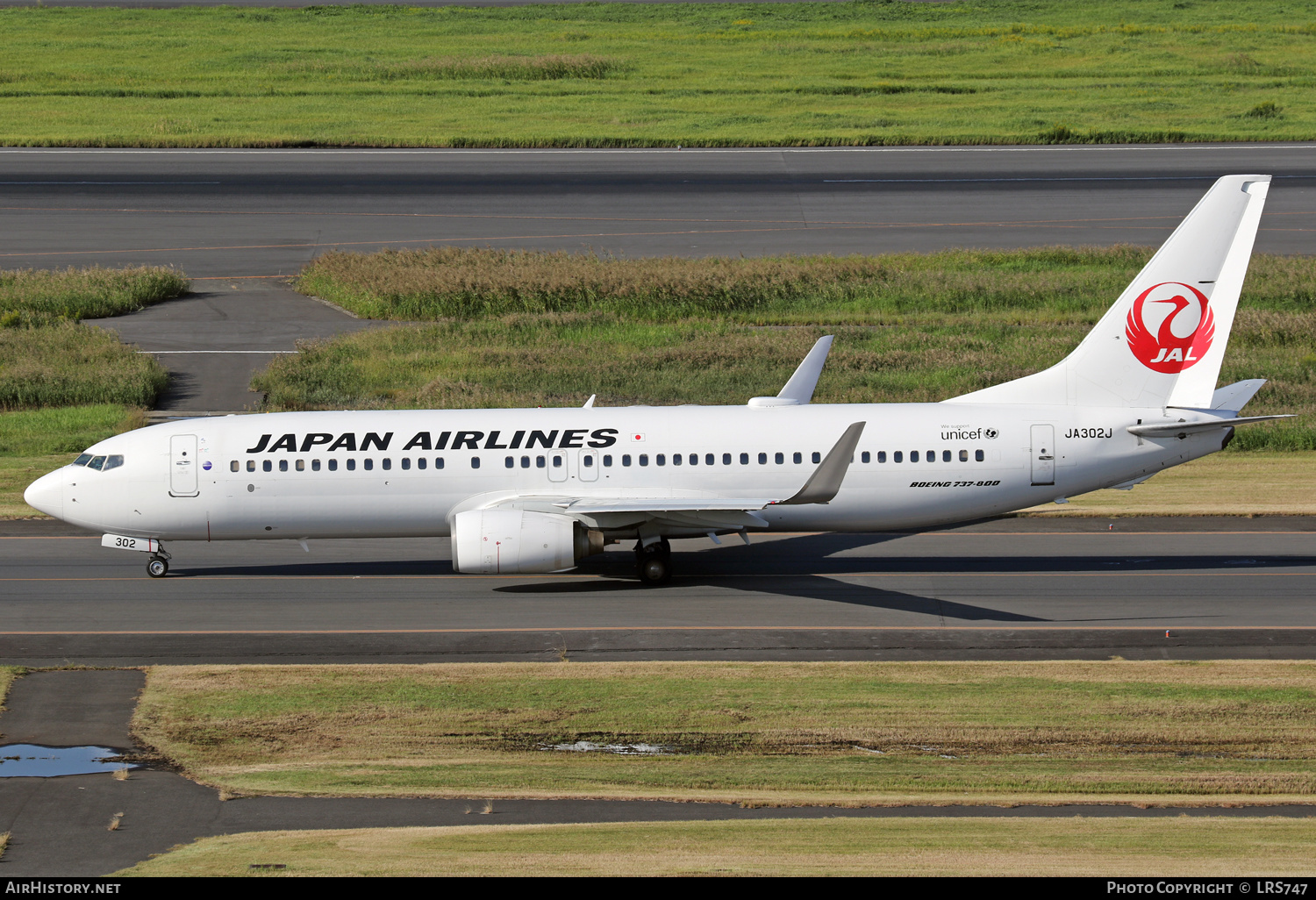 Aircraft Photo of JA302J | Boeing 737-846 | Japan Airlines - JAL | AirHistory.net #617764