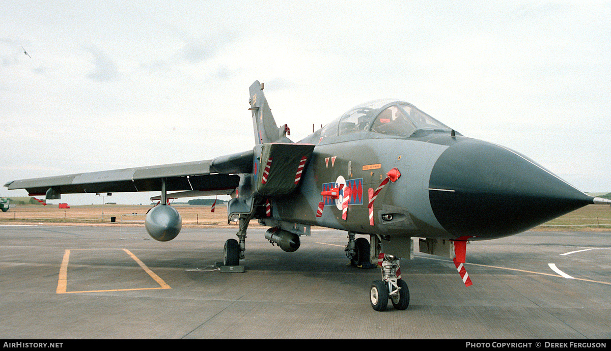 Aircraft Photo of ZA598 | Panavia Tornado GR1 | UK - Air Force | AirHistory.net #617836