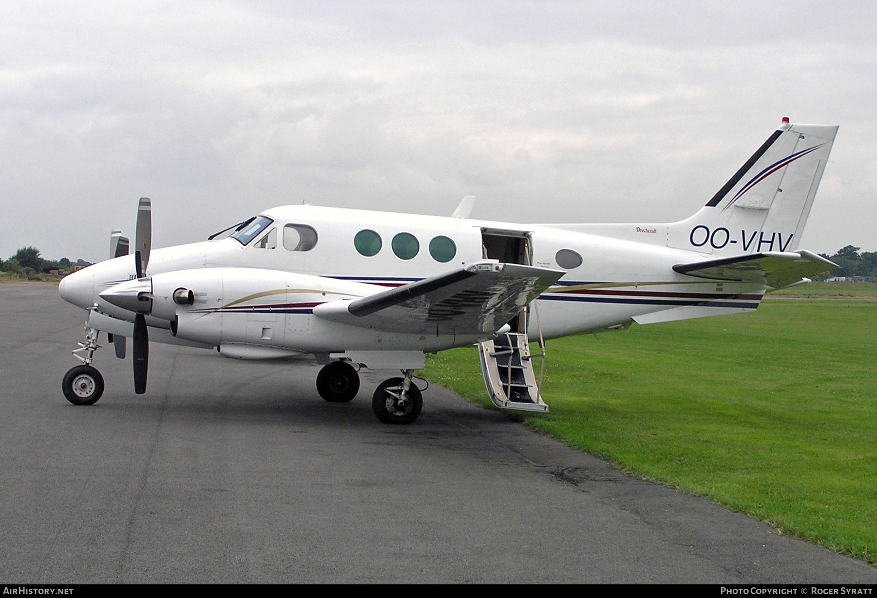 Aircraft Photo of OO-VHV | Beech E90 King Air | AirHistory.net #617839