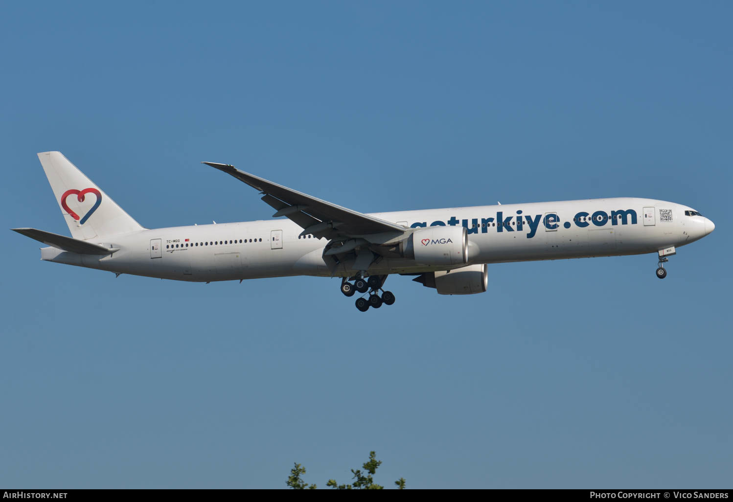 Aircraft Photo of TC-MGG | Boeing 777-3ZG/ER | MGA - Mavi Gok Aviation | AirHistory.net #617911