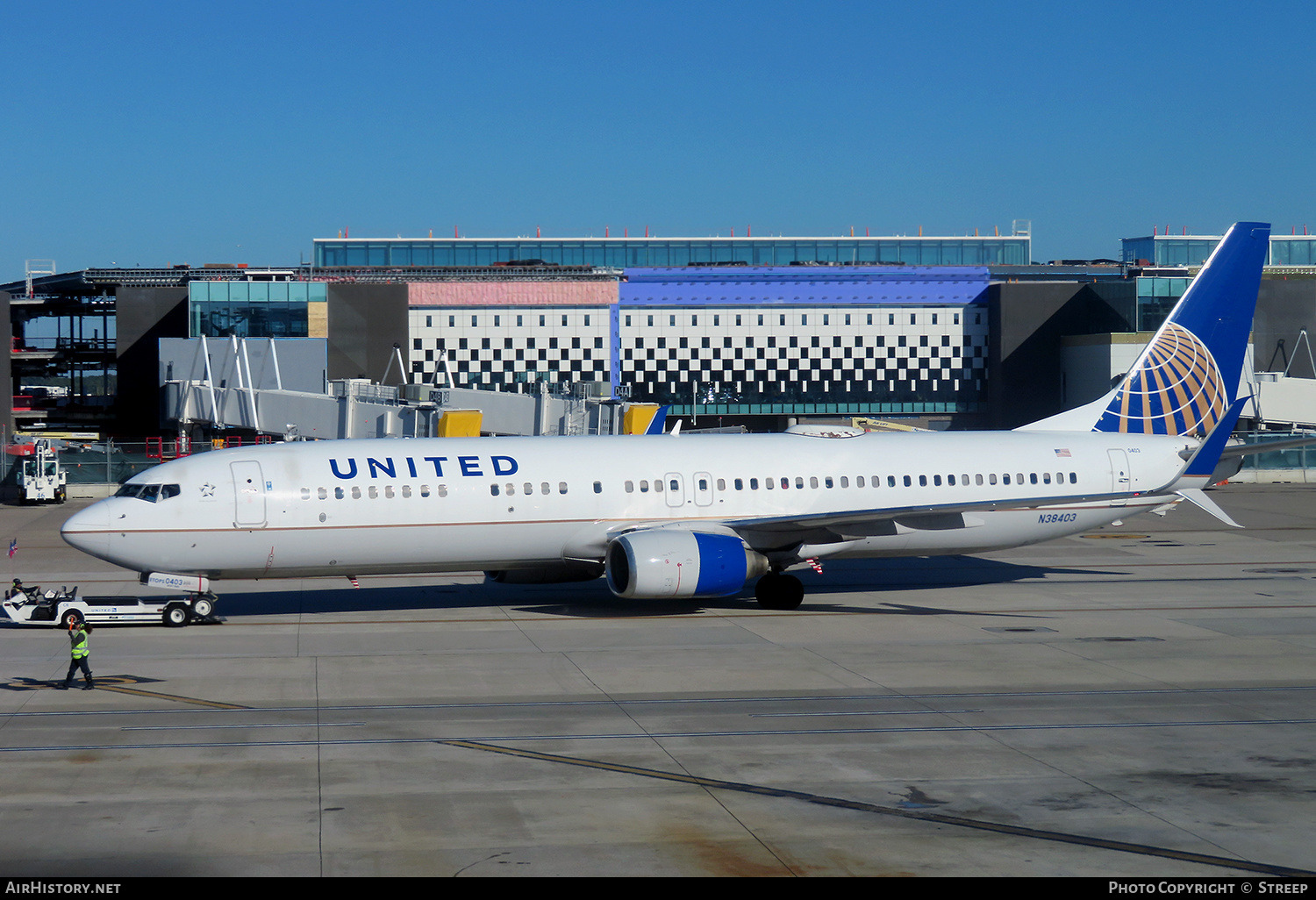 Aircraft Photo of N38403 | Boeing 737-924 | United Airlines | AirHistory.net #618113