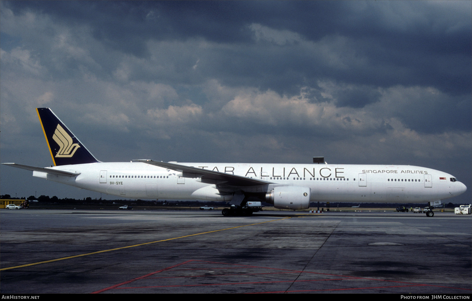 Aircraft Photo of 9V-SYE | Boeing 777-312 | Singapore Airlines | AirHistory.net #618162