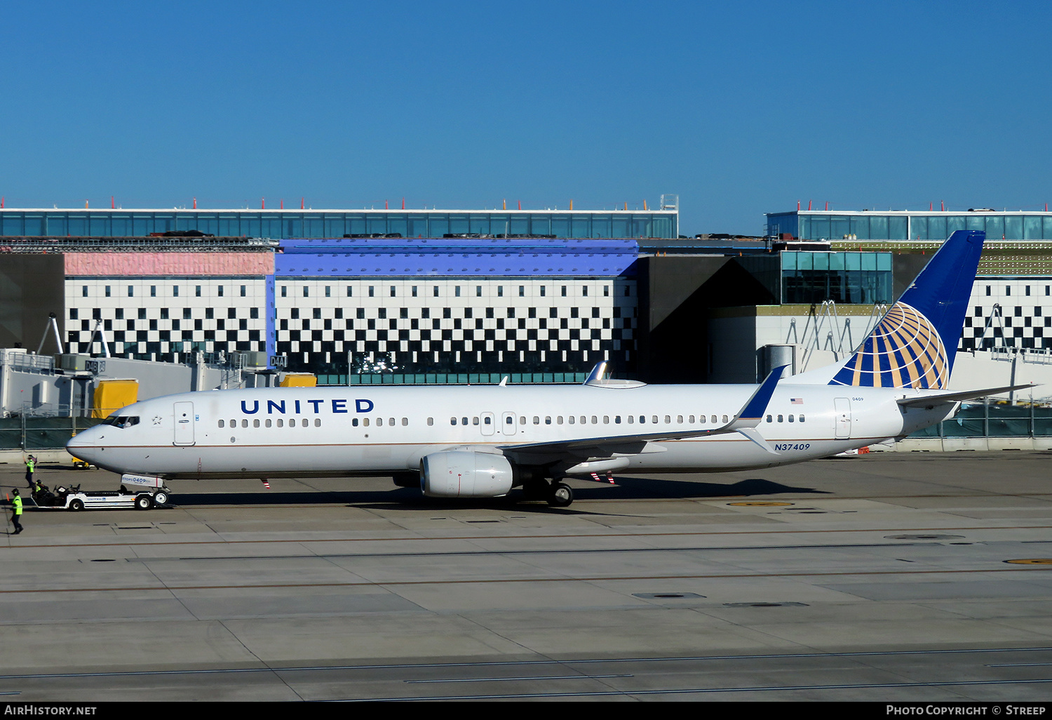 Aircraft Photo of N37409 | Boeing 737-924 | United Airlines | AirHistory.net #618193
