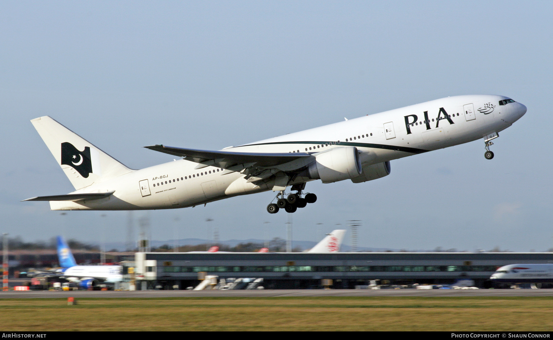 Aircraft Photo of AP-BGJ | Boeing 777-240/ER | Pakistan International Airlines - PIA | AirHistory.net #618200