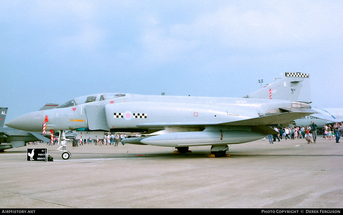 Aircraft Photo of XV571 | McDonnell Douglas F-4K Phantom FG1 | UK - Air Force | AirHistory.net #618231