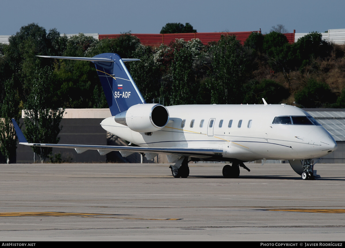 Aircraft Photo of S5-ADF | Bombardier Challenger 605 (CL-600-2B16) | AirHistory.net #618364