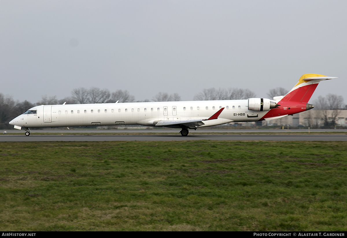 Aircraft Photo of EI-HBB | Bombardier CRJ-1000 (CL-600-2E25) | AirHistory.net #618395