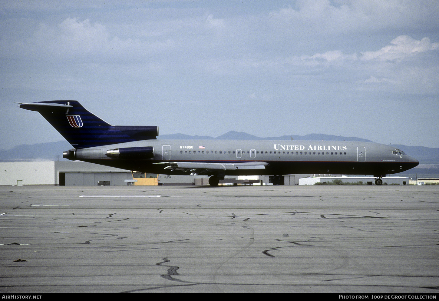 Aircraft Photo of N7465U | Boeing 727-222/Adv | United Airlines | AirHistory.net #618418