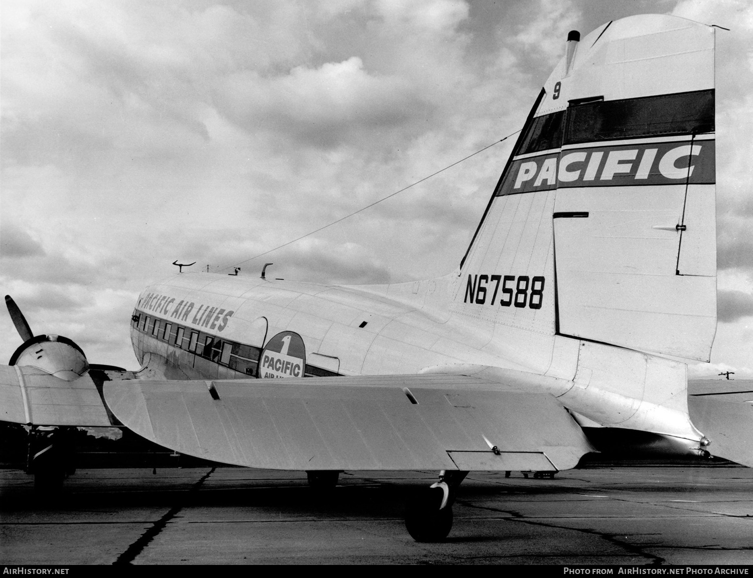 Aircraft Photo of N67588 | Douglas C-47A Skytrain | Pacific Air Lines | AirHistory.net #618463