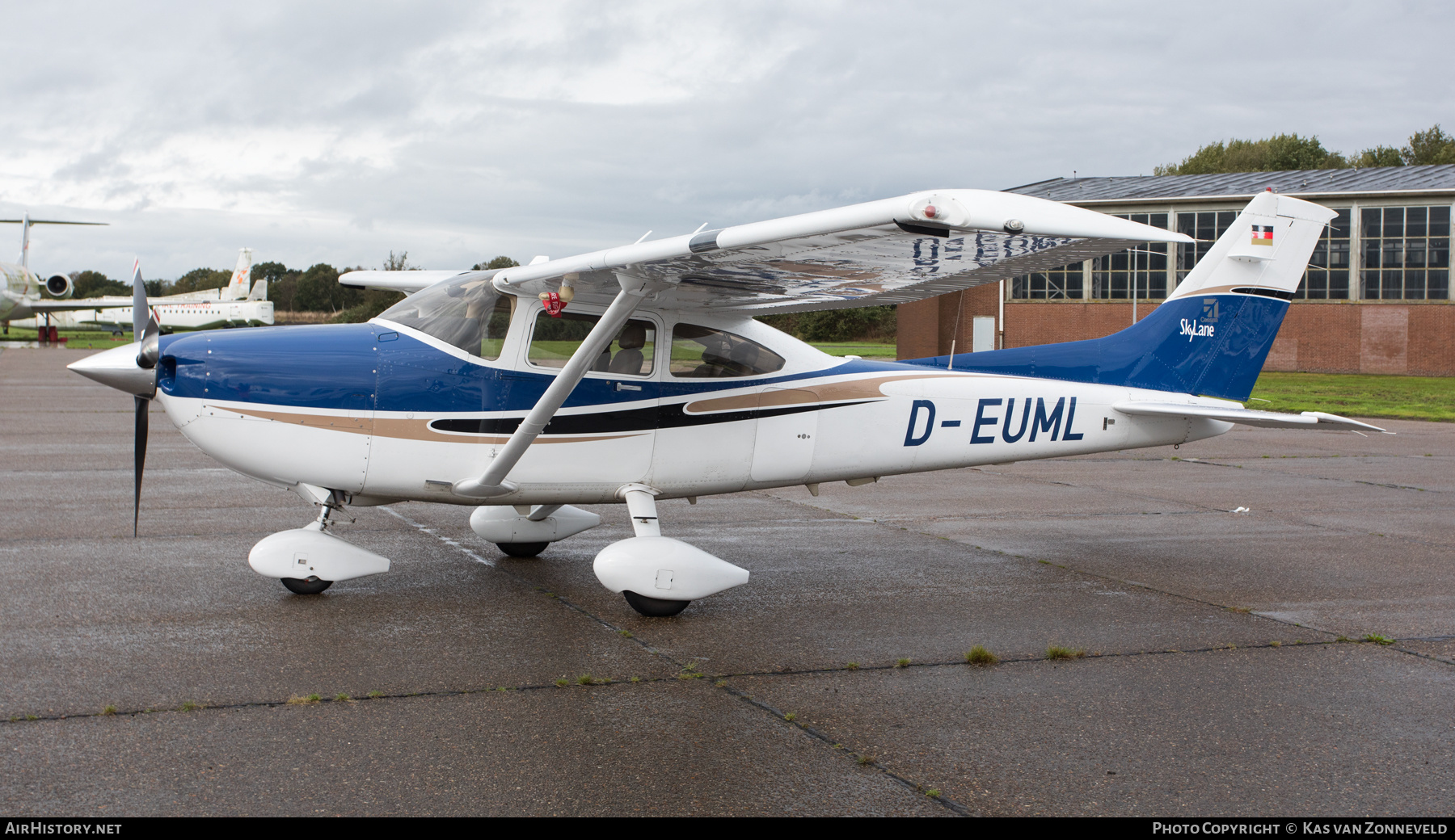 Aircraft Photo of D-EUML | Cessna 182T Skylane | AirHistory.net #618496