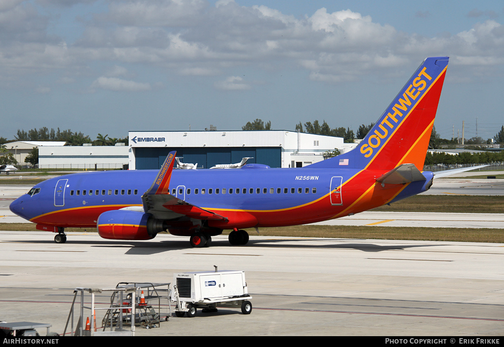 Aircraft Photo of N256WN | Boeing 737-7H4 | Southwest Airlines | AirHistory.net #618669