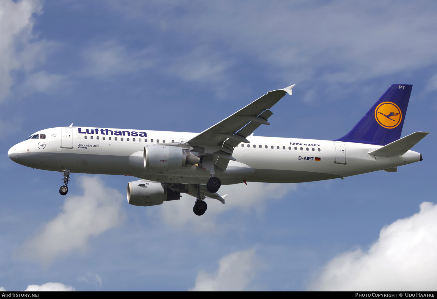 Aircraft Photo of D-AIPT | Airbus A320-211 | Lufthansa | AirHistory.net #618708