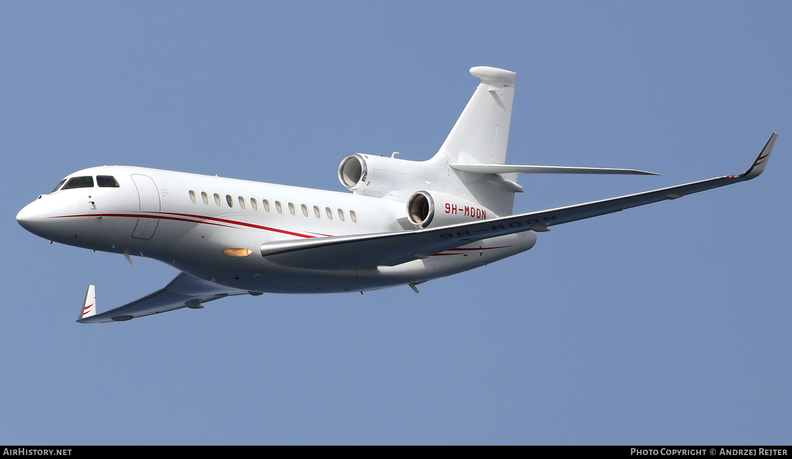 Aircraft Photo of 9H-MOON | Dassault Falcon 7X | AirHistory.net #618799