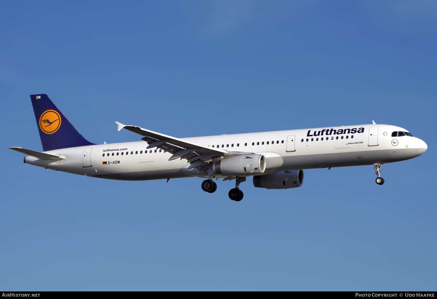 Aircraft Photo of D-AIDM | Airbus A321-231 | Lufthansa | AirHistory.net #618822