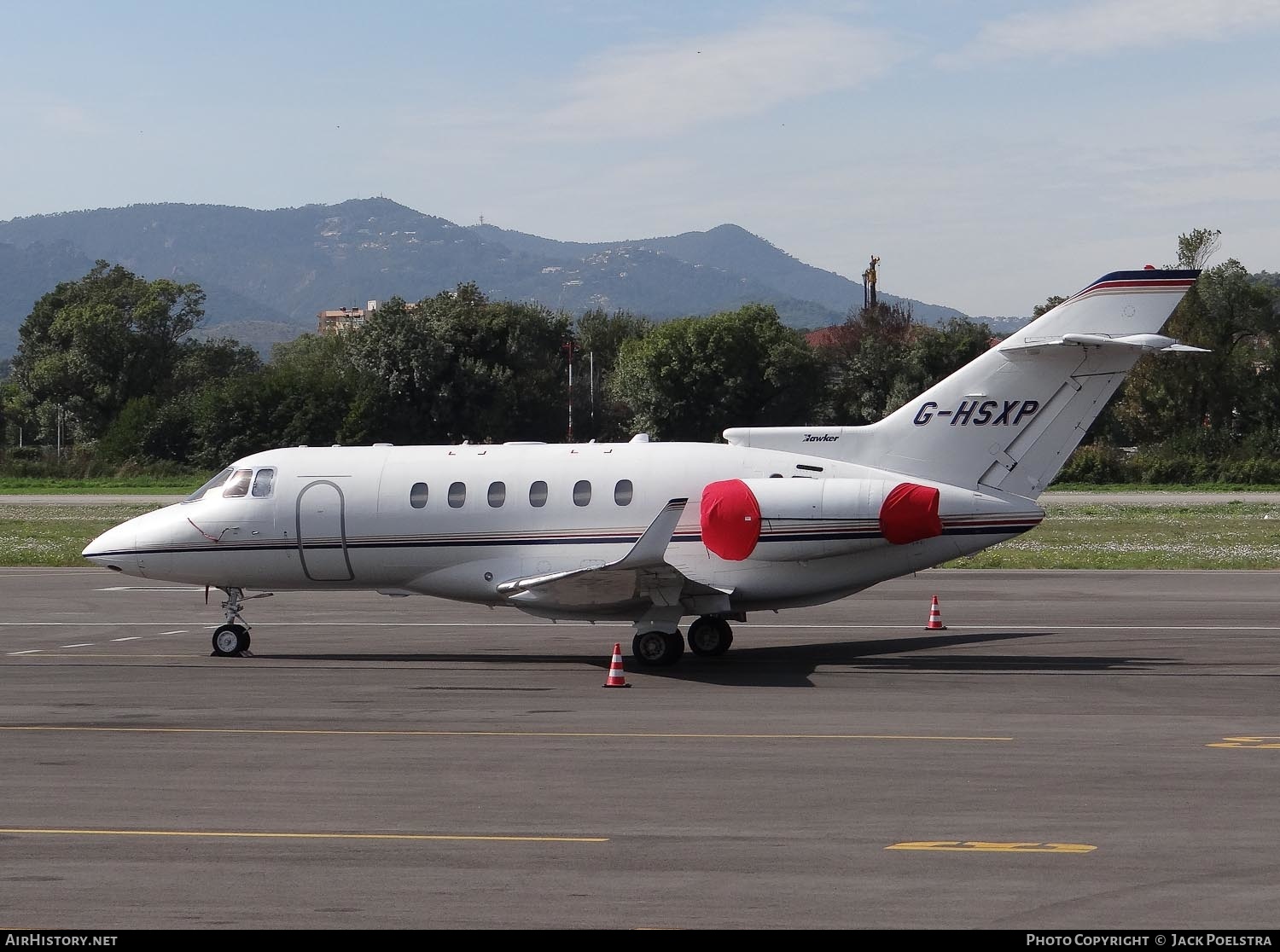 Aircraft Photo of G-HSXP | Raytheon Hawker 850XP | AirHistory.net #618854