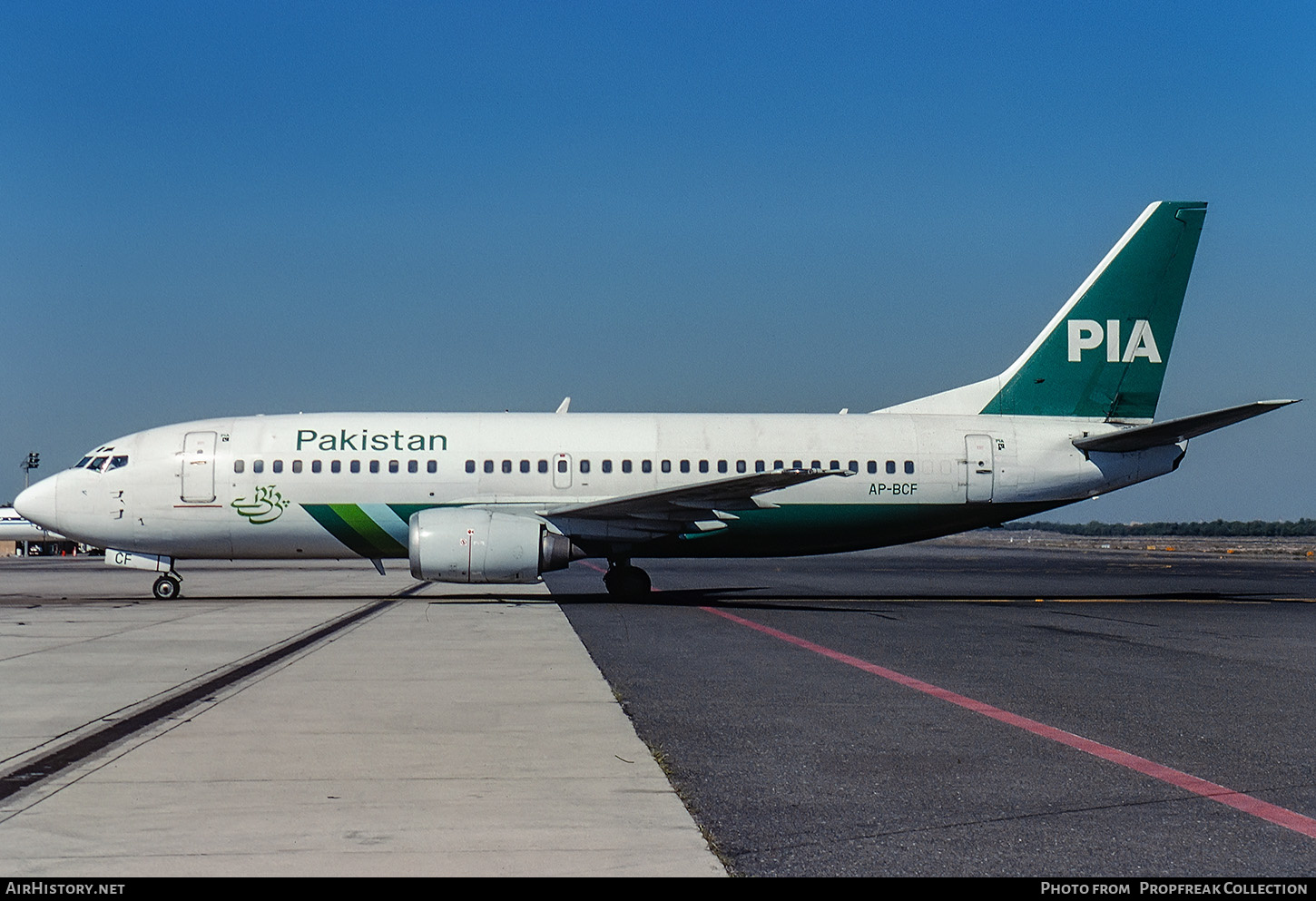 Aircraft Photo of AP-BCF | Boeing 737-340 | Pakistan International Airlines - PIA | AirHistory.net #618862