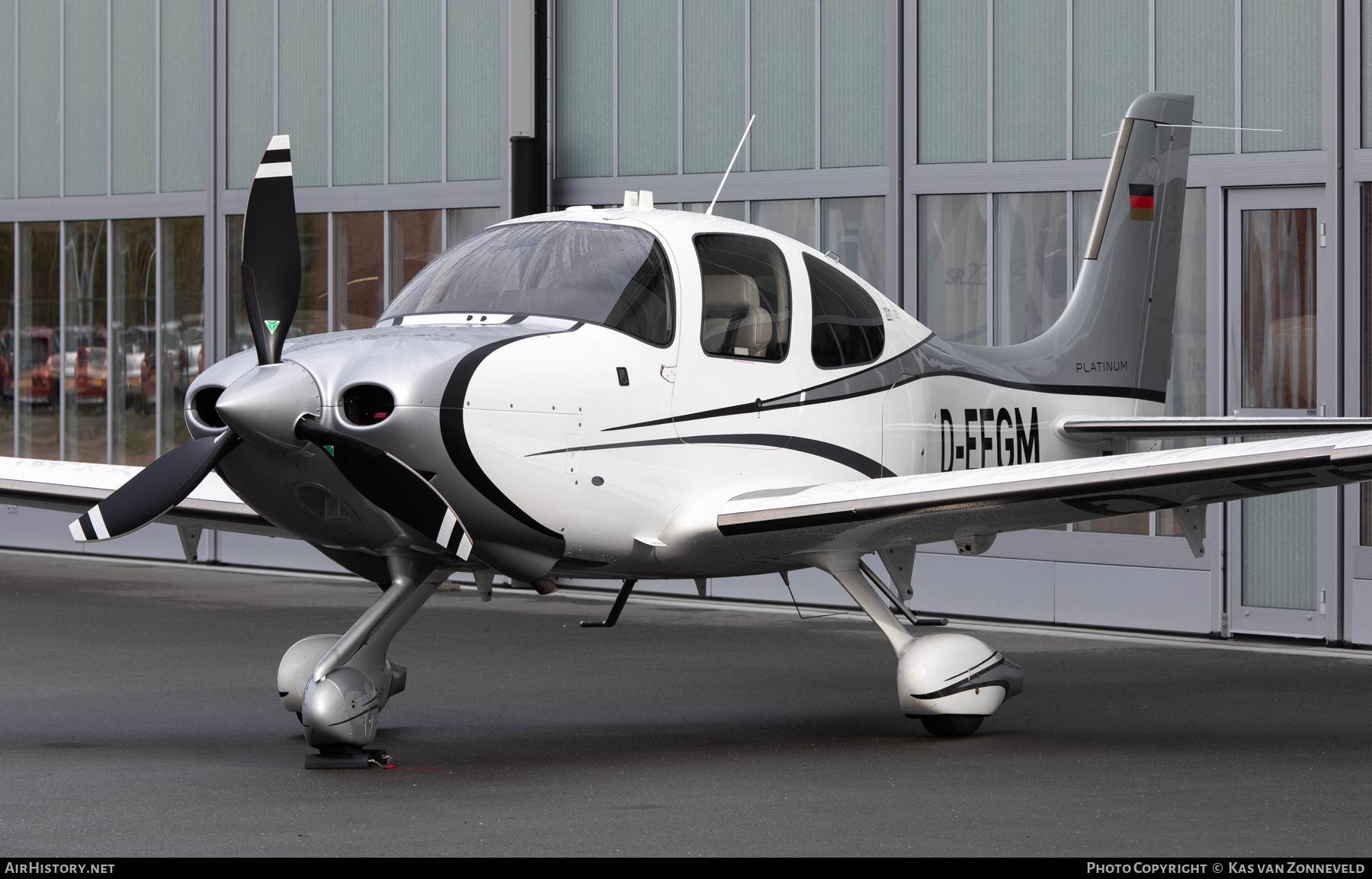 Aircraft Photo of D-EFGM | Cirrus SR-22T G5-GTS Platinum | AirHistory.net #618963