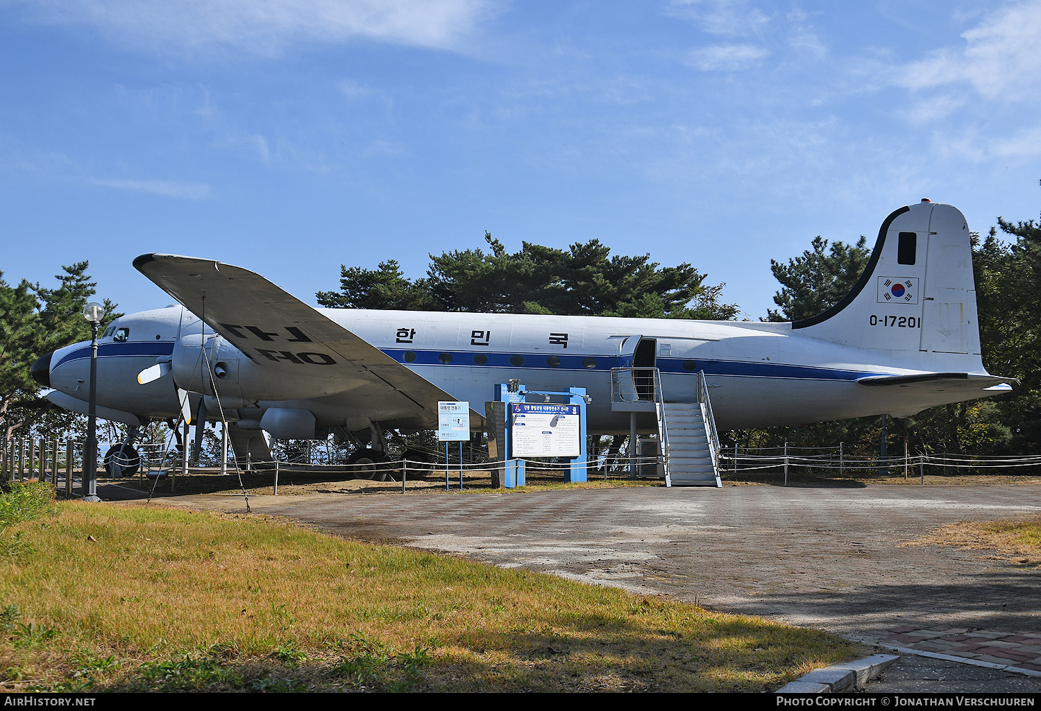 Aircraft Photo of 0-17201 | Douglas C-54D Skymaster | AirHistory.net #619199