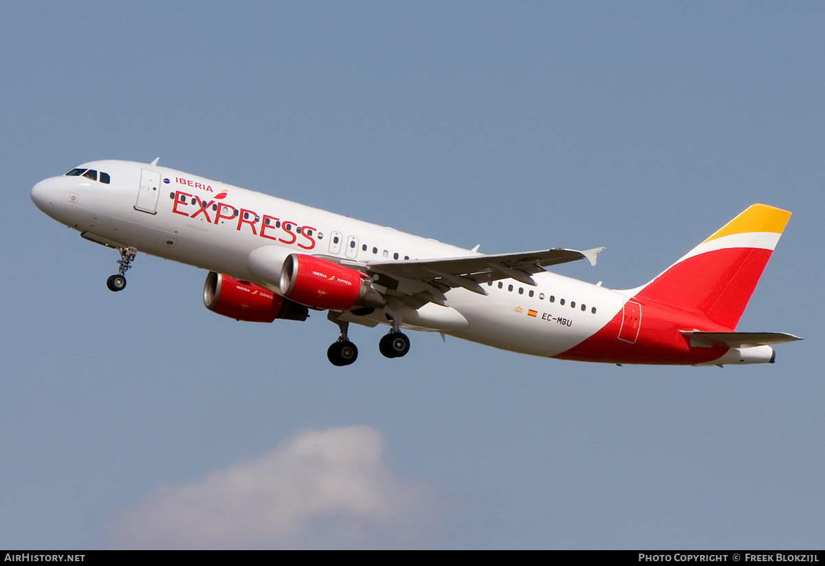 Aircraft Photo of EC-MBU | Airbus A320-214 | Iberia Express | AirHistory.net #619219