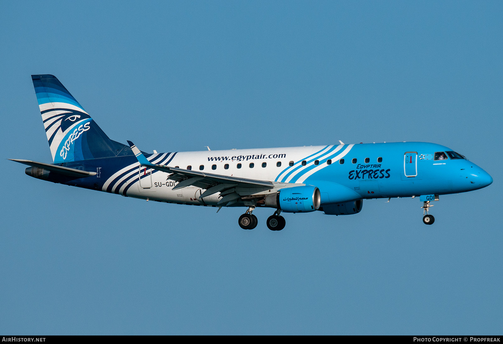 Aircraft Photo of SU-GDI | Embraer 170LR (ERJ-170-100LR) | EgyptAir Express | AirHistory.net #619229