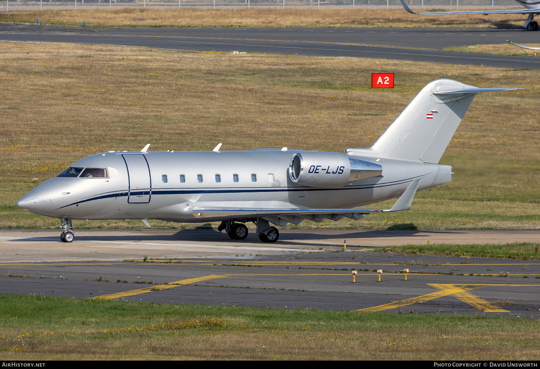 Aircraft Photo of OE-LJS | Bombardier Challenger 604 (CL-600-2B16) | AirHistory.net #619253