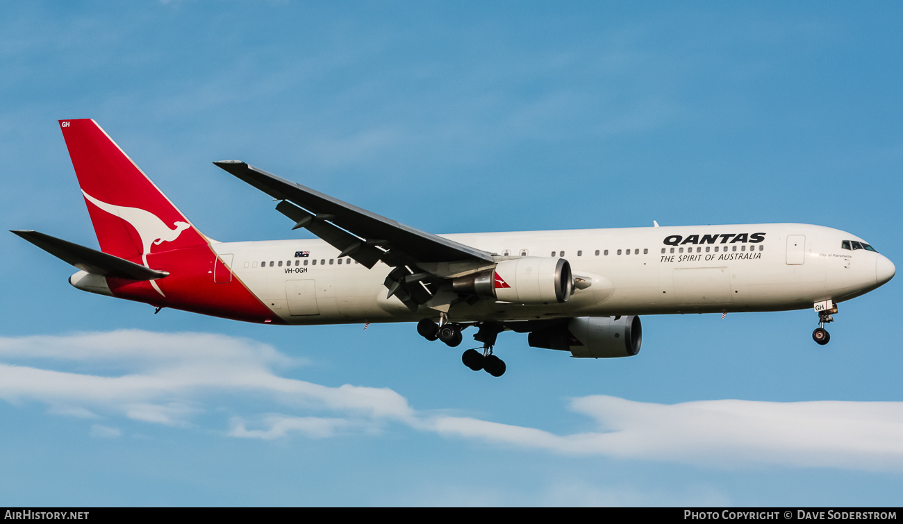 Aircraft Photo of VH-OGH | Boeing 767-338/ER | Qantas | AirHistory.net #619393