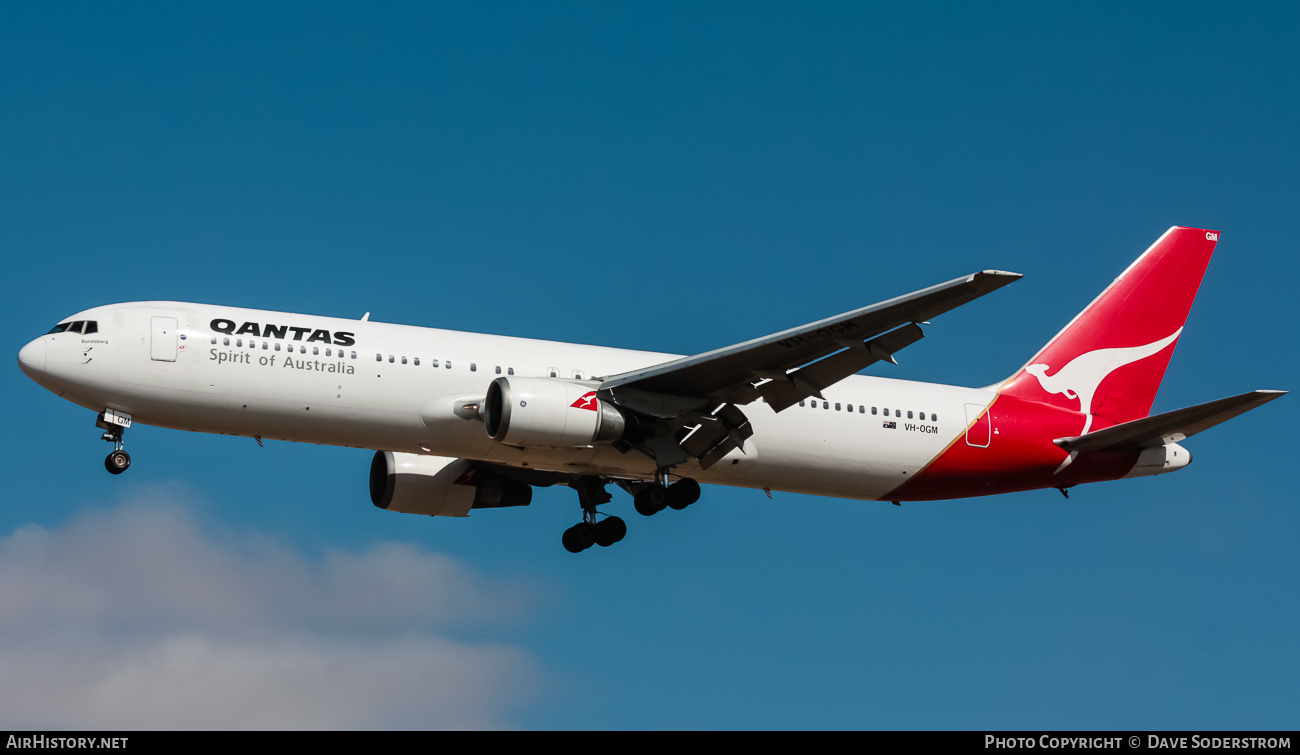Aircraft Photo of VH-OGM | Boeing 767-338/ER | Qantas | AirHistory.net #619407
