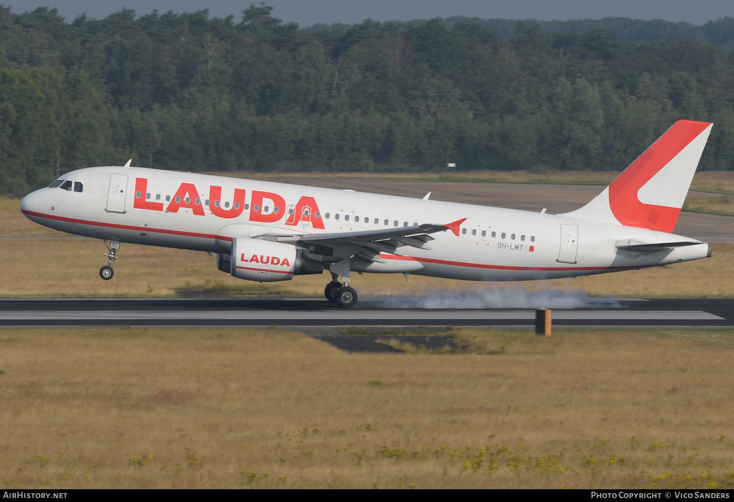 Aircraft Photo of 9H-LMT | Airbus A320-214 | Lauda Europe | AirHistory.net #619439