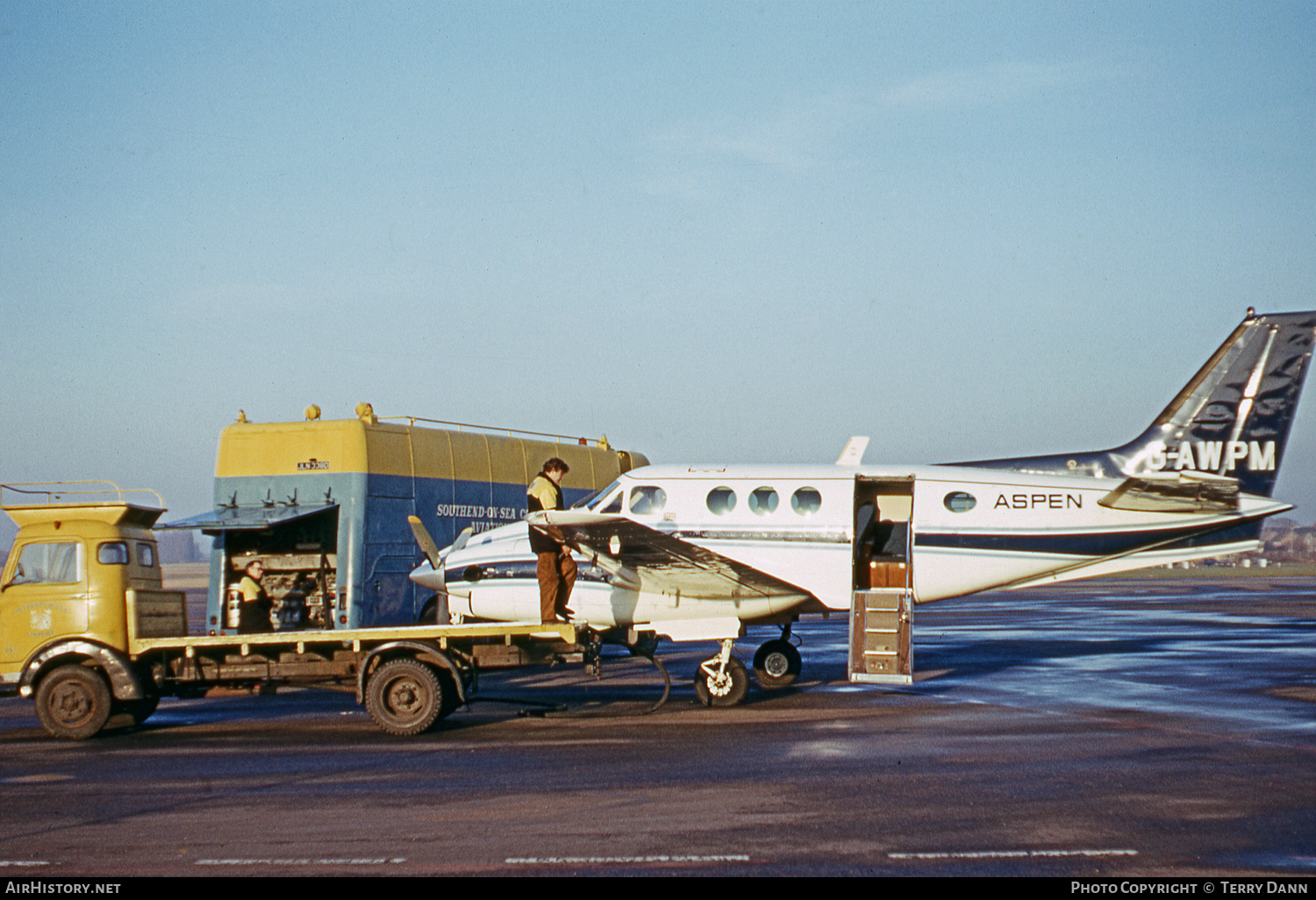 Aircraft Photo of G-AWPM | Beech B90 King Air | Aspen Securities | AirHistory.net #619499