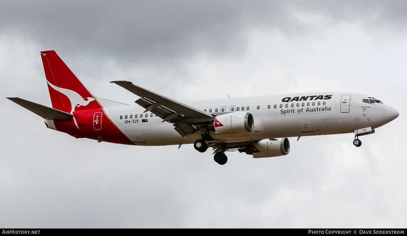 Aircraft Photo of VH-TJY | Boeing 737-476 | Qantas | AirHistory.net #619523
