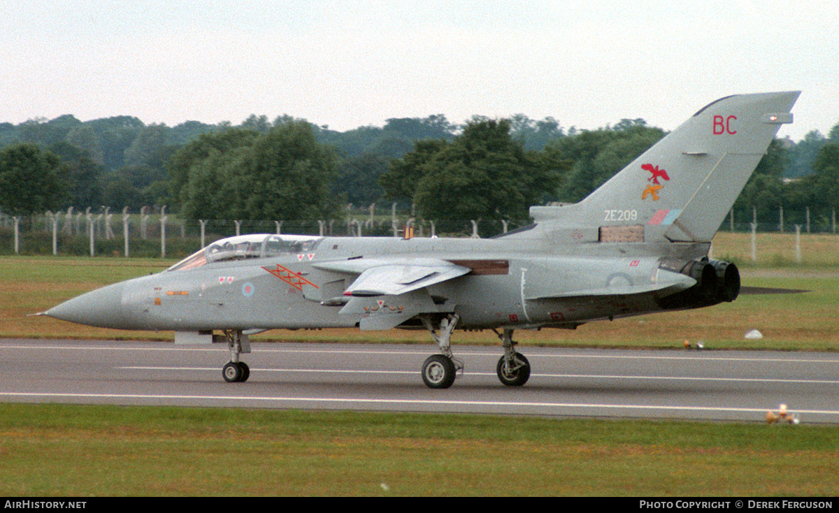 Aircraft Photo of ZE209 | Panavia Tornado F3 | UK - Air Force | AirHistory.net #619586