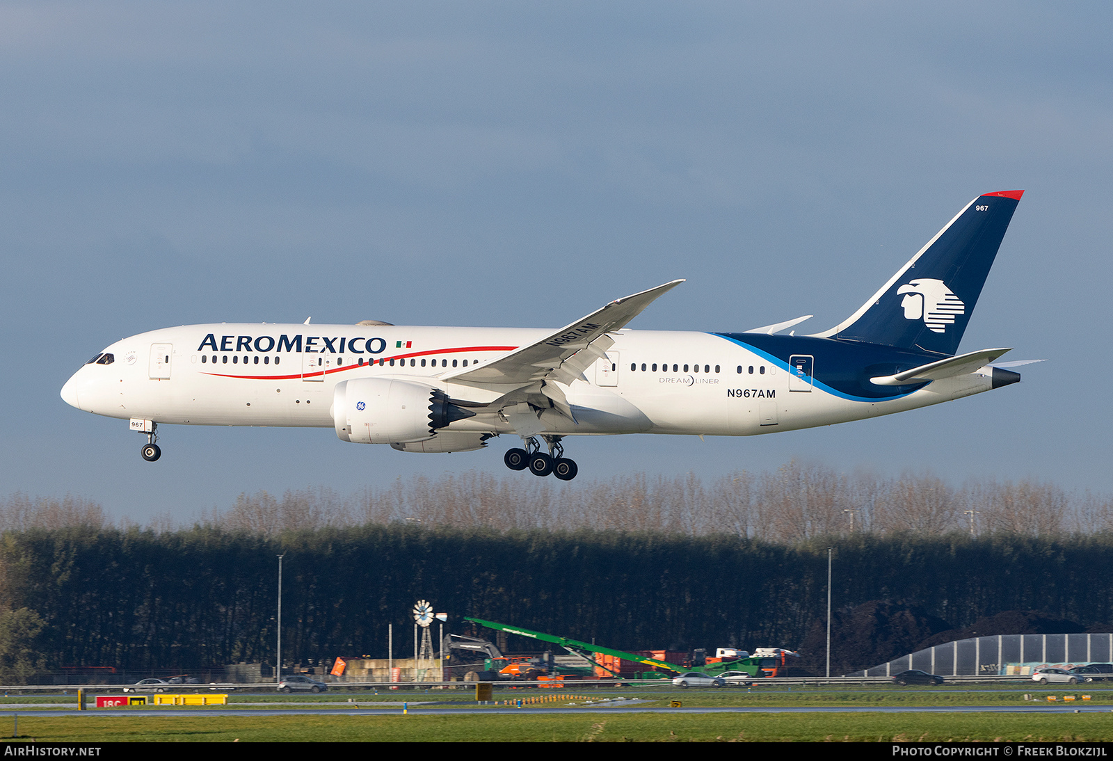 Aircraft Photo of N967AM | Boeing 787-8 Dreamliner | AeroMéxico | AirHistory.net #619593