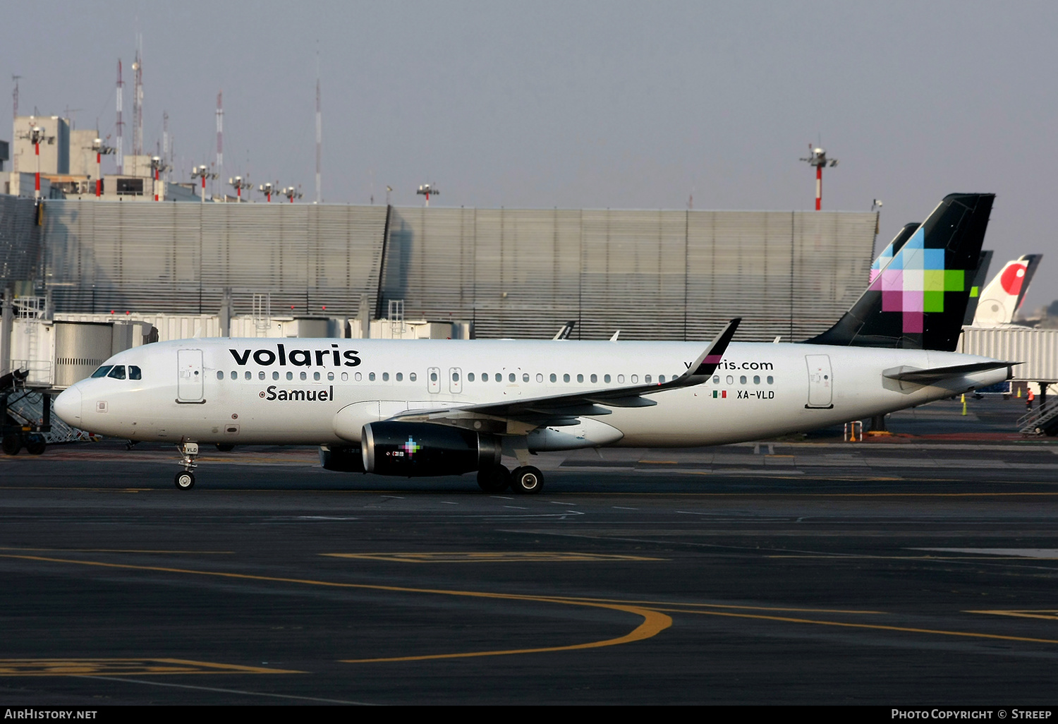 Aircraft Photo of XA-VLD | Airbus A320-233 | Volaris | AirHistory.net #619761