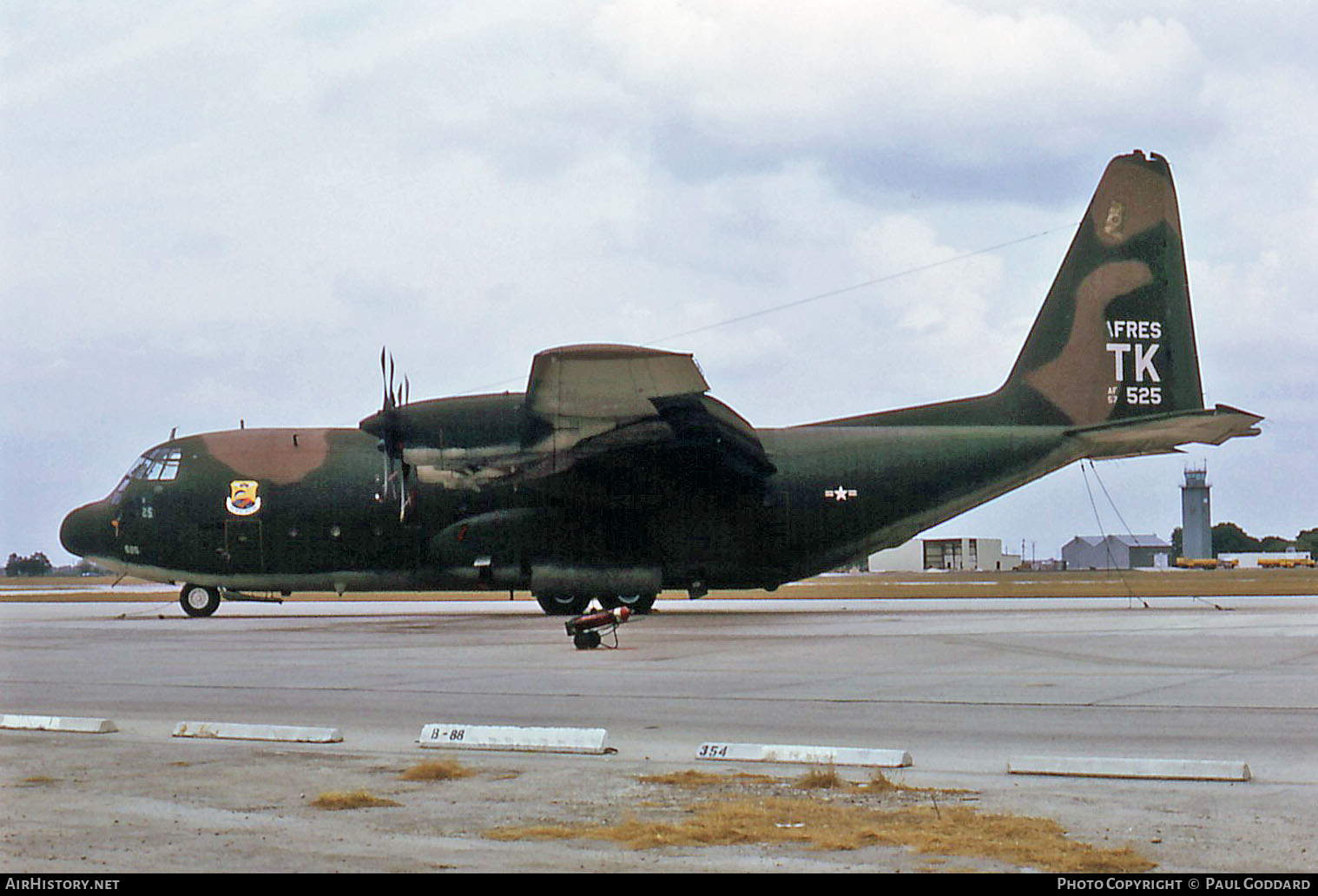 Aircraft Photo of 57-525 / AF57-525 | Lockheed C-130B Hercules (L-282) | USA - Air Force | AirHistory.net #619805