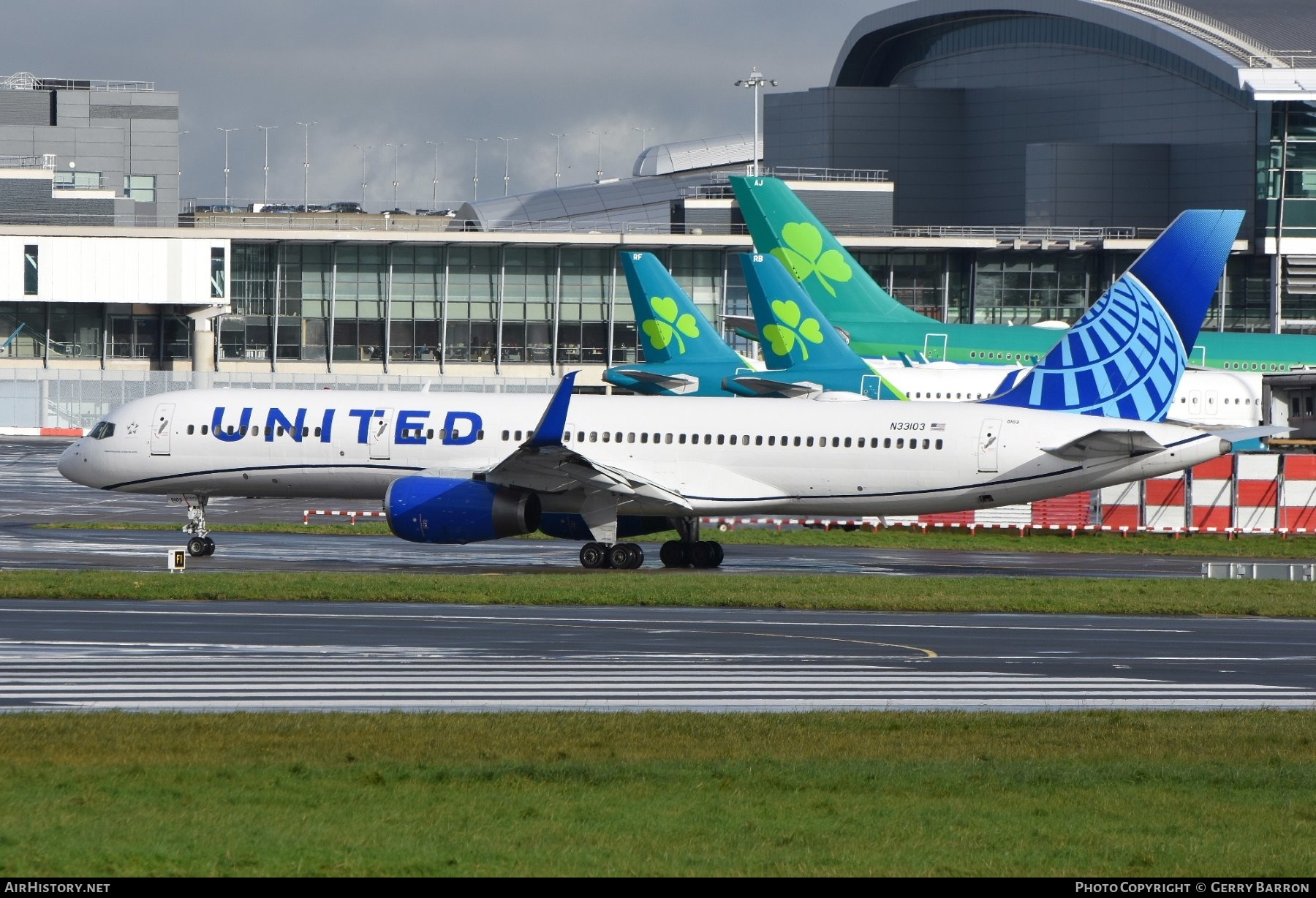 Aircraft Photo of N33103 | Boeing 757-224 | United Airlines | AirHistory.net #619902