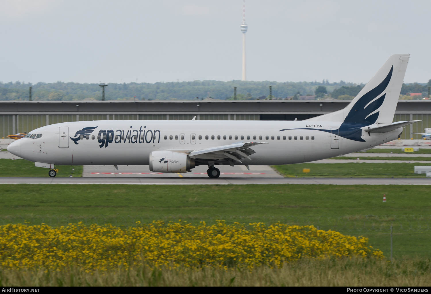 Aircraft Photo of LZ-GPA | Boeing 737-430 | GP Aviation Services | AirHistory.net #619915