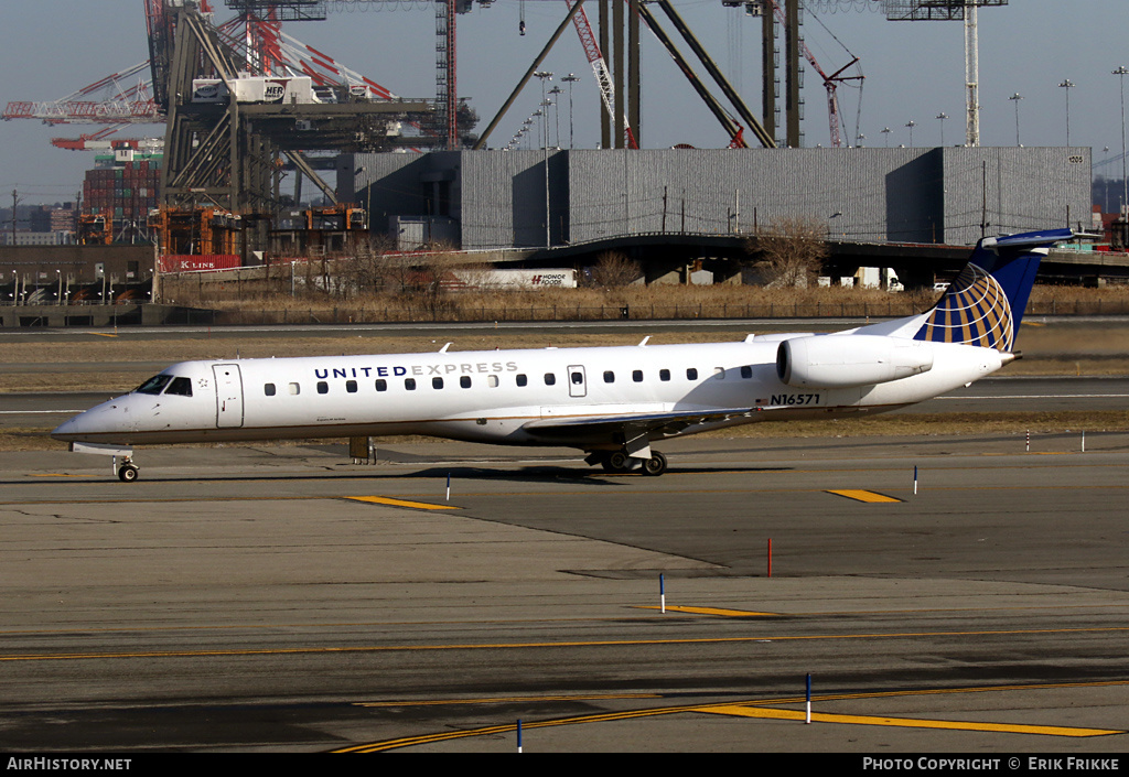 Aircraft Photo of N16571 | Embraer ERJ-145LR (EMB-145LR) | United Express | AirHistory.net #620018