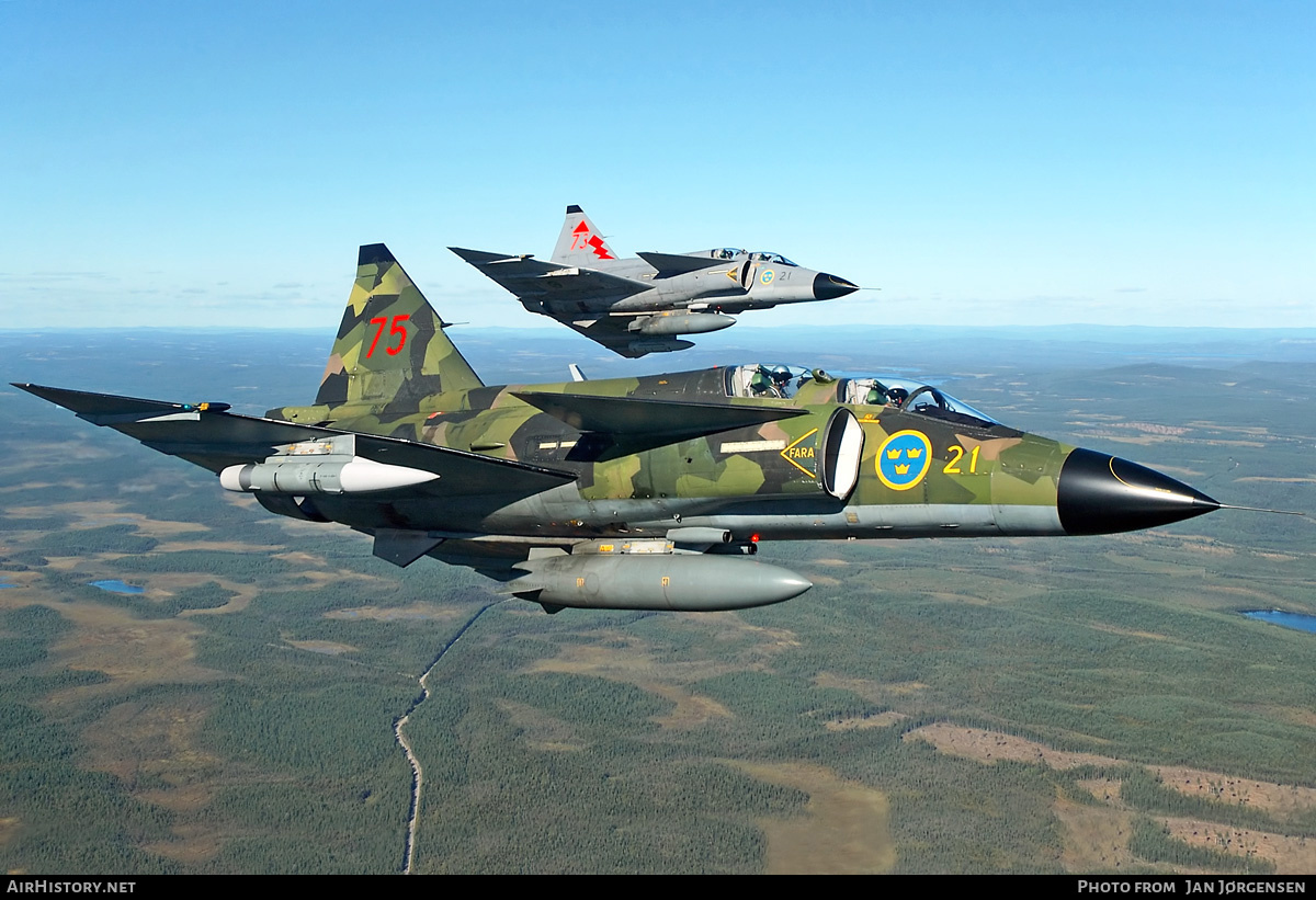 Aircraft Photo of 37817 | Saab Sk37E Viggen | Sweden - Air Force | AirHistory.net #620044