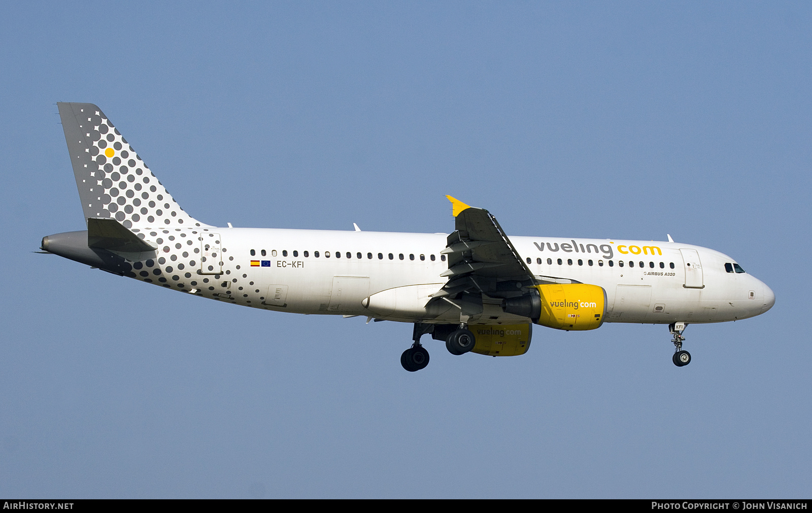 Aircraft Photo of EC-KFI | Airbus A320-216 | Vueling Airlines | AirHistory.net #620104