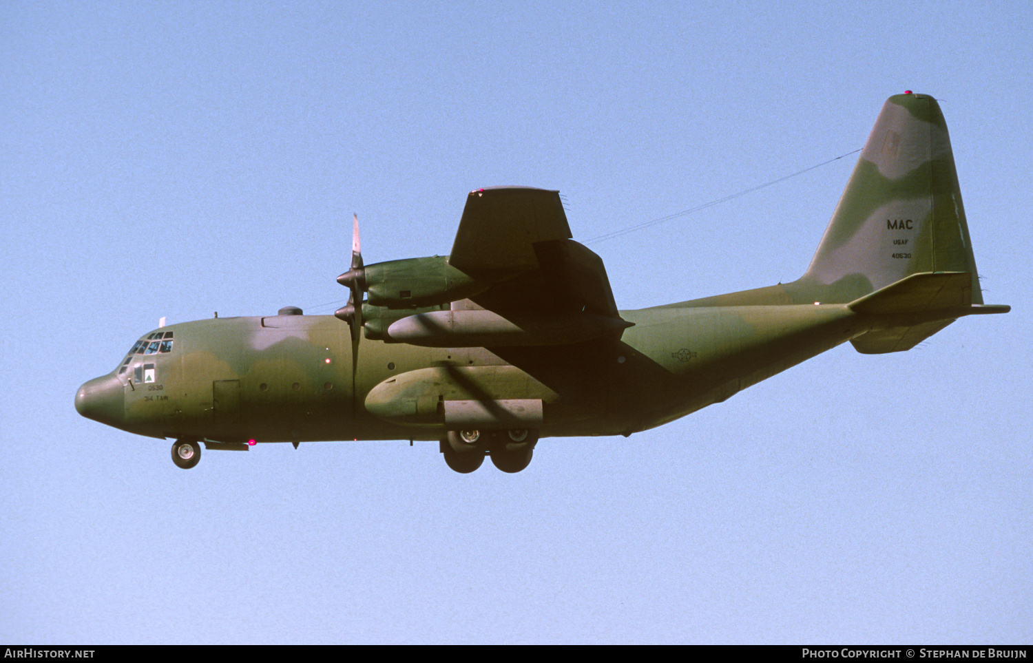 Aircraft Photo of 64-0530 / 40530 | Lockheed C-130E Hercules (L-382) | USA - Air Force | AirHistory.net #620194