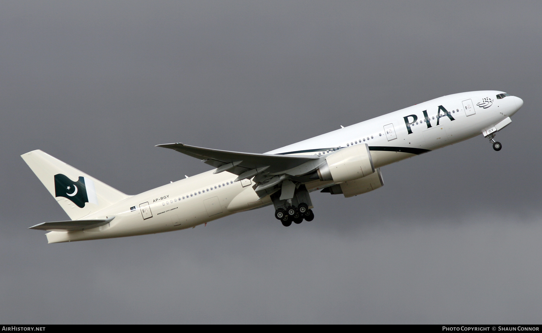 Aircraft Photo of AP-BGY | Boeing 777-240/ER | Pakistan International Airlines - PIA | AirHistory.net #620558