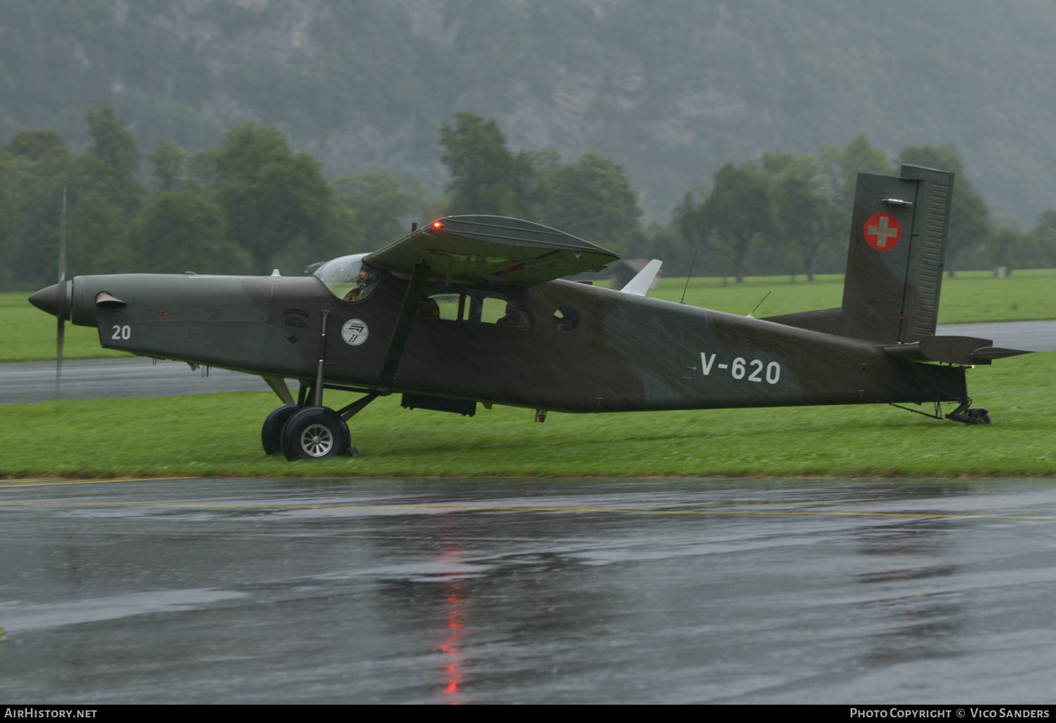 Aircraft Photo of V-620 | Pilatus PC-6/B2-H2M-1 Turbo Porter | Switzerland - Air Force | AirHistory.net #620636